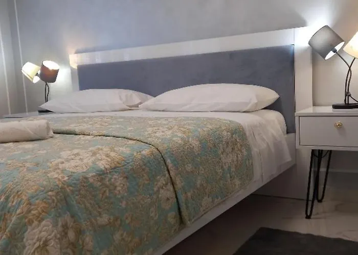 Pavlica Apartman Zára